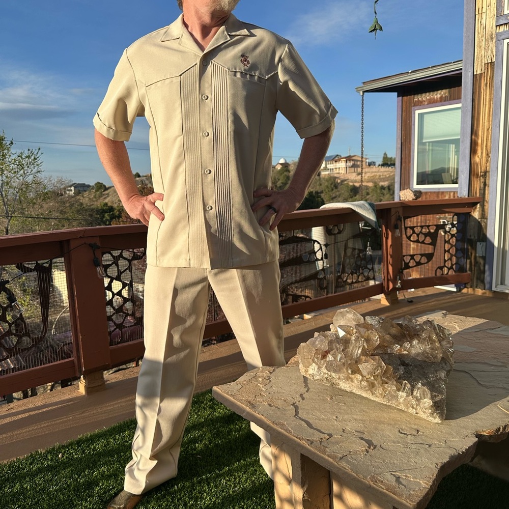 Cream/light tan Vintage shirt & pants set Iolani Hawaiian Executive sz Large